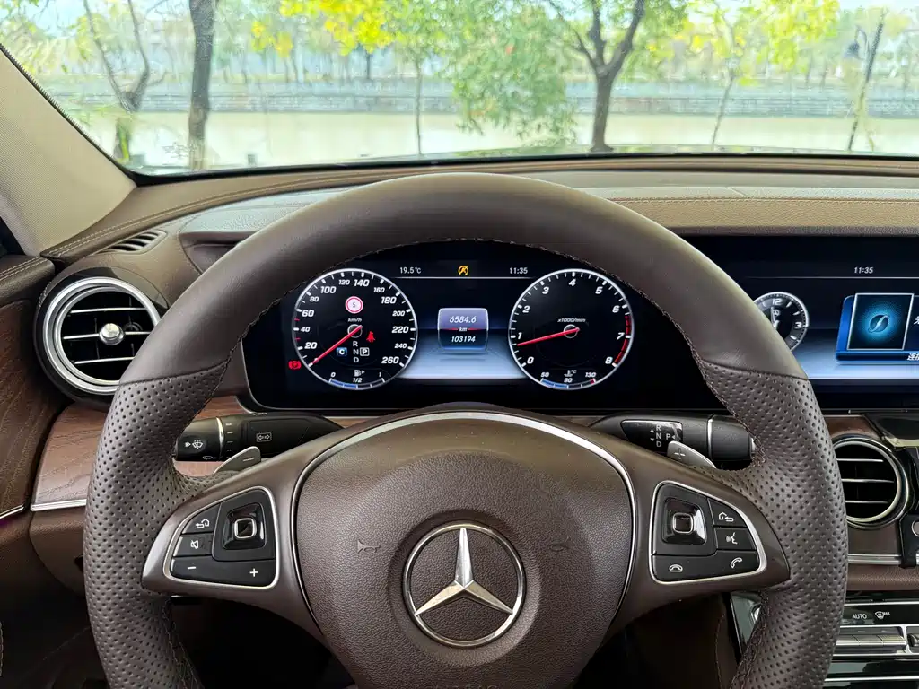 Mercedes-Benz E-Class 2017 E 300 L Luxury Model купить на сайте DeffCars