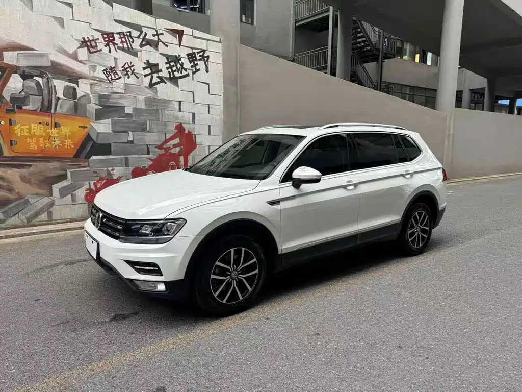 Tiguan L 2018 330TSI automatic two-wheel drive luxury version купить на сайте DeffCars