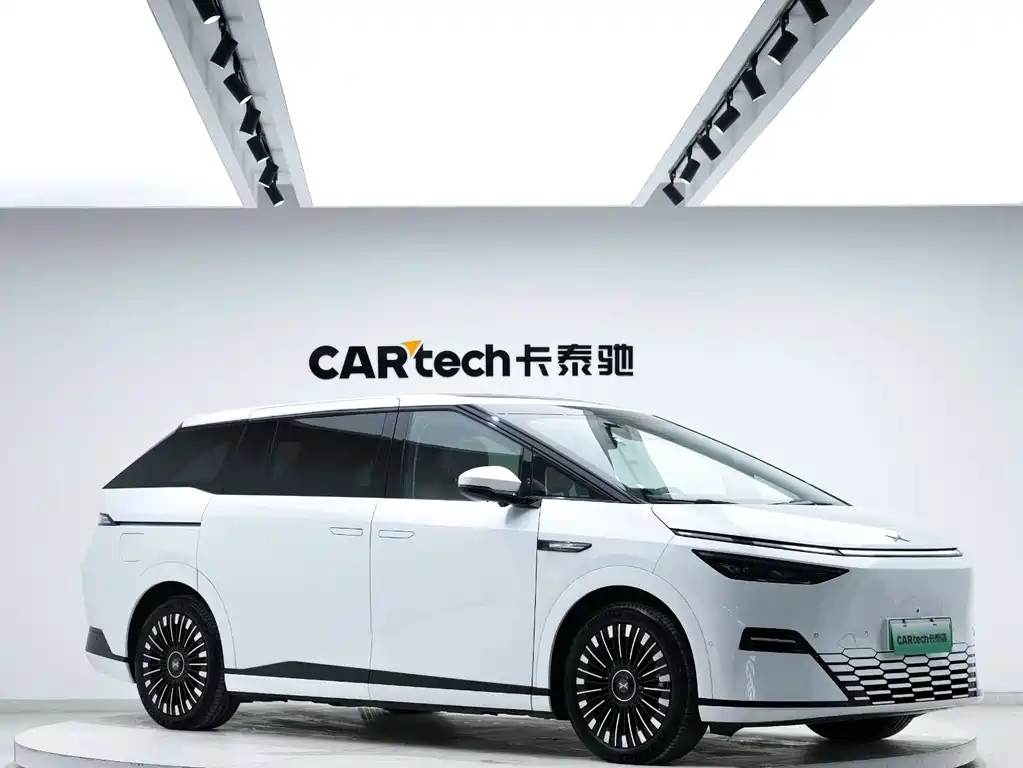 Xpeng X9 2025 pure electric 740 long battery life Max купить на сайте DeffCars