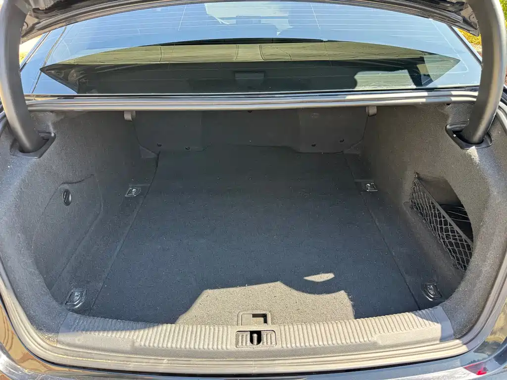 Audi A6L 2014 TFSI standard model купить на сайте DeffCars