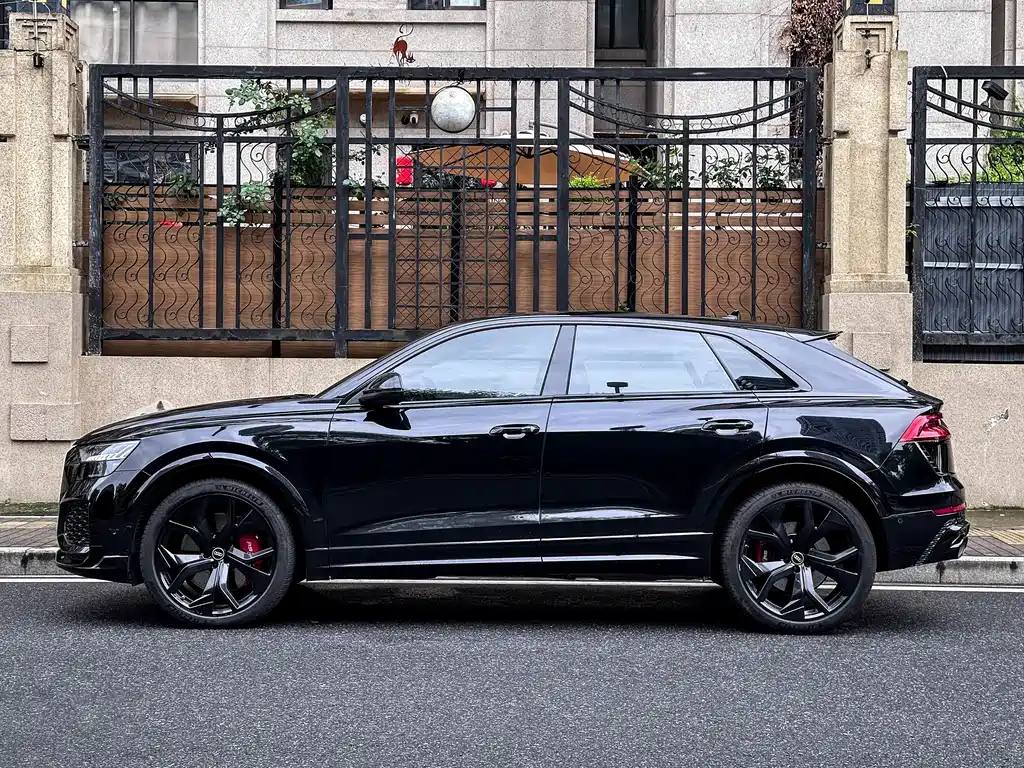 Audi RS Q8 2021 RS Q8 4.0T купить на сайте DeffCars