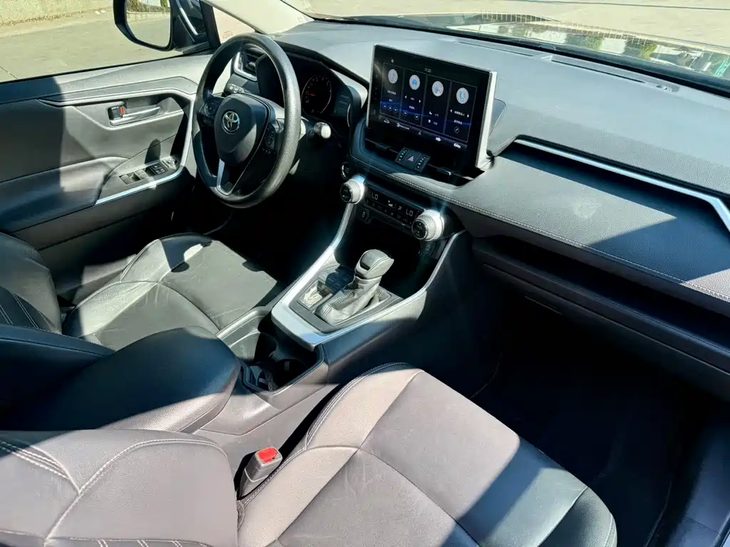 Wilanda 2021 2.0L CVT two-wheel drive luxury version купить на сайте DeffCars