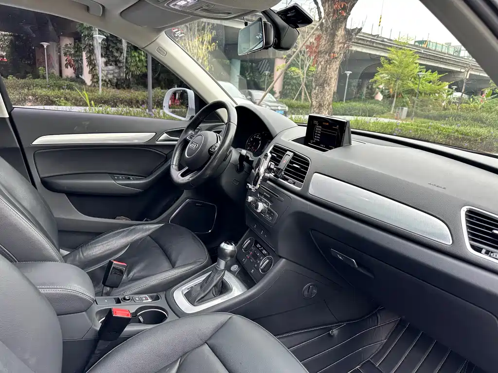 Audi Q3 2018 30th Anniversary Model 30 TFSI Fashion Model купить на сайте DeffCars