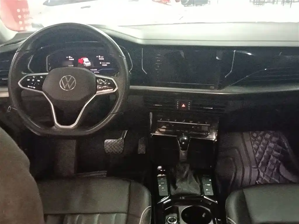 Passat 2023 facelift 330TSI Elite Edition купить на сайте DeffCars