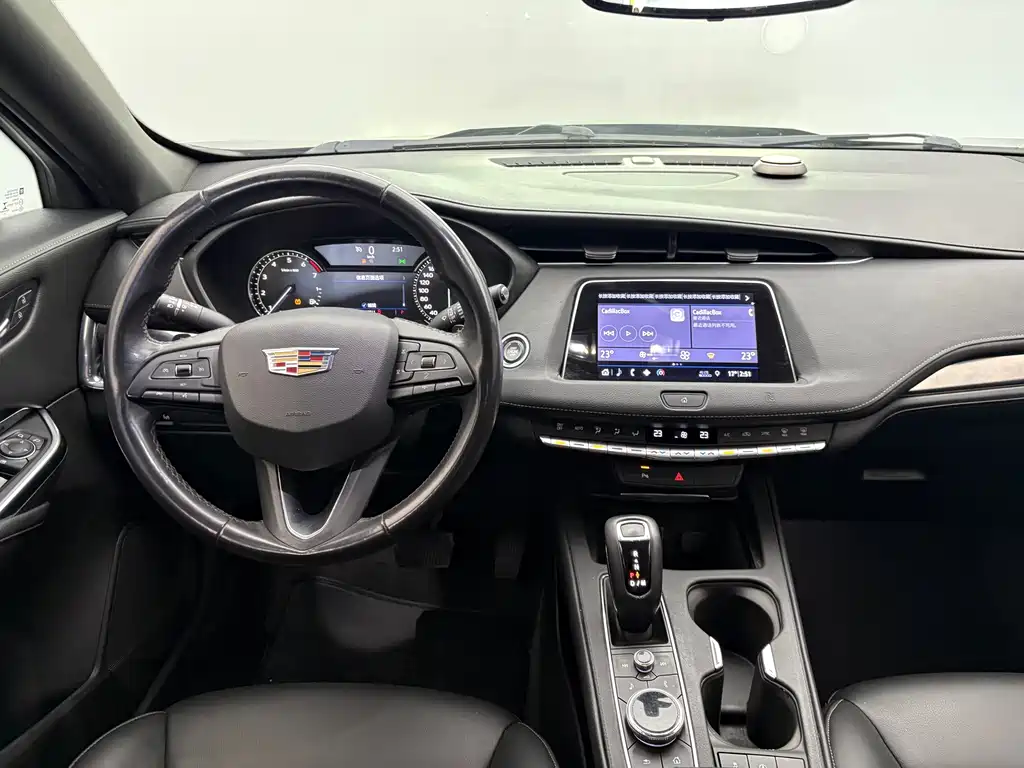 Cadillac XT4 2018 28T two-wheel drive technology купить на сайте DeffCars