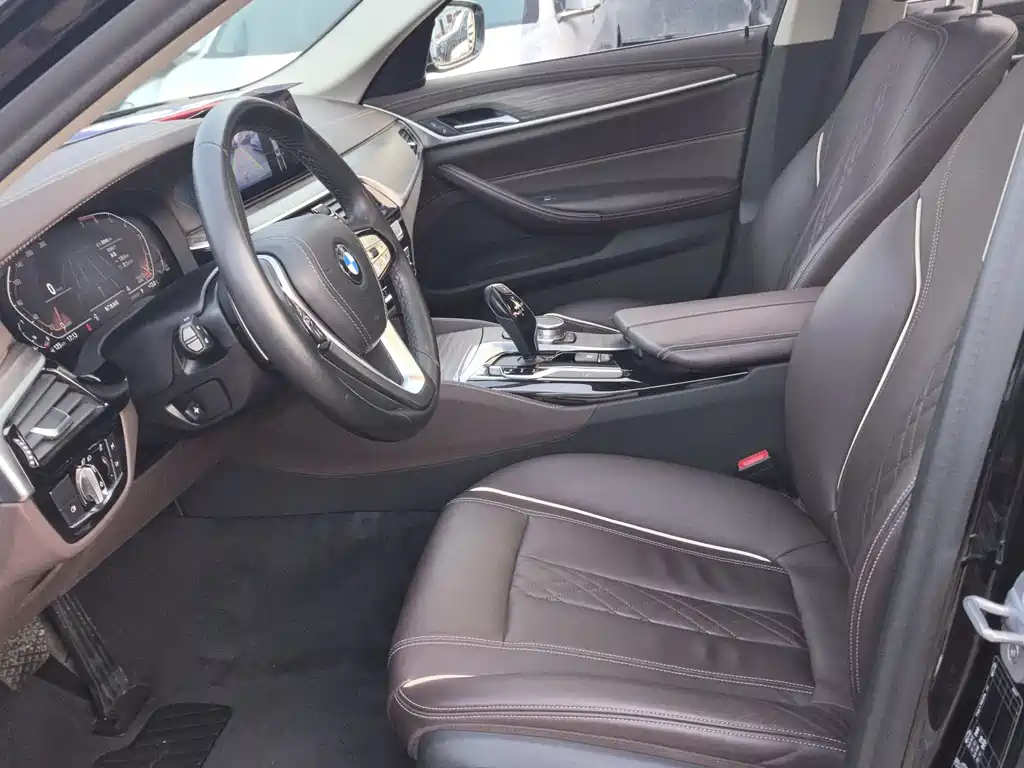 BMW 5 Series 2020 530Li Leading Luxury Package купить на сайте DeffCars