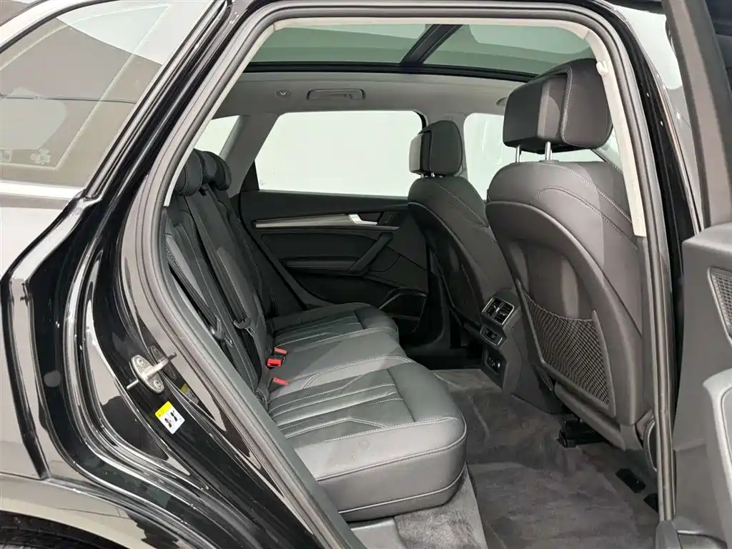 Audi Q5L 2022 facelift 45T luxury and dynamic model купить на сайте DeffCars