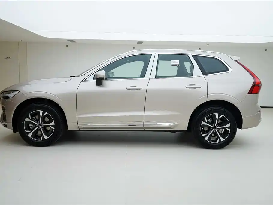 Volvo XC60 2026 B5 four-wheel drive Zhiyi Luxury Edition купить на сайте DeffCars