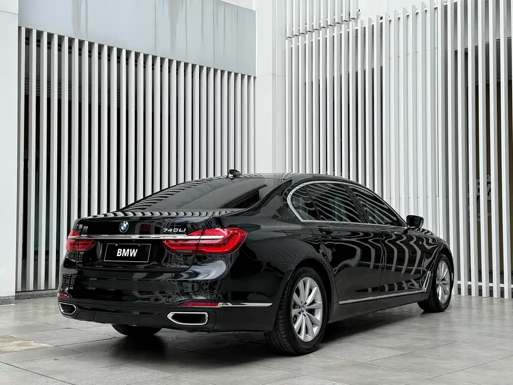 BMW 7 Series 2017 730Li Leading купить на сайте DeffCars