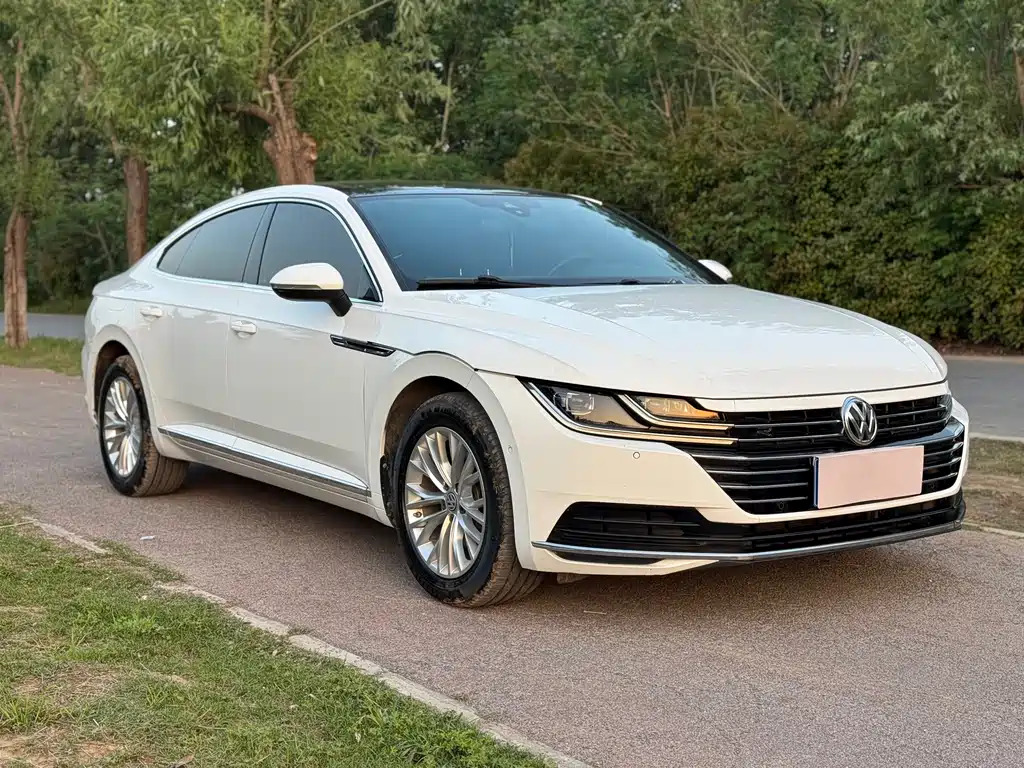 FAW-Volkswagen CC 2019 330TSI Charming Edition National VI купить на сайте DeffCars