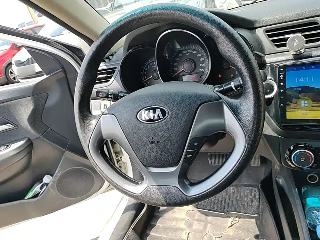 Kia K2 2015 Sedan 1.4L AT GLS купить на сайте DeffCars
