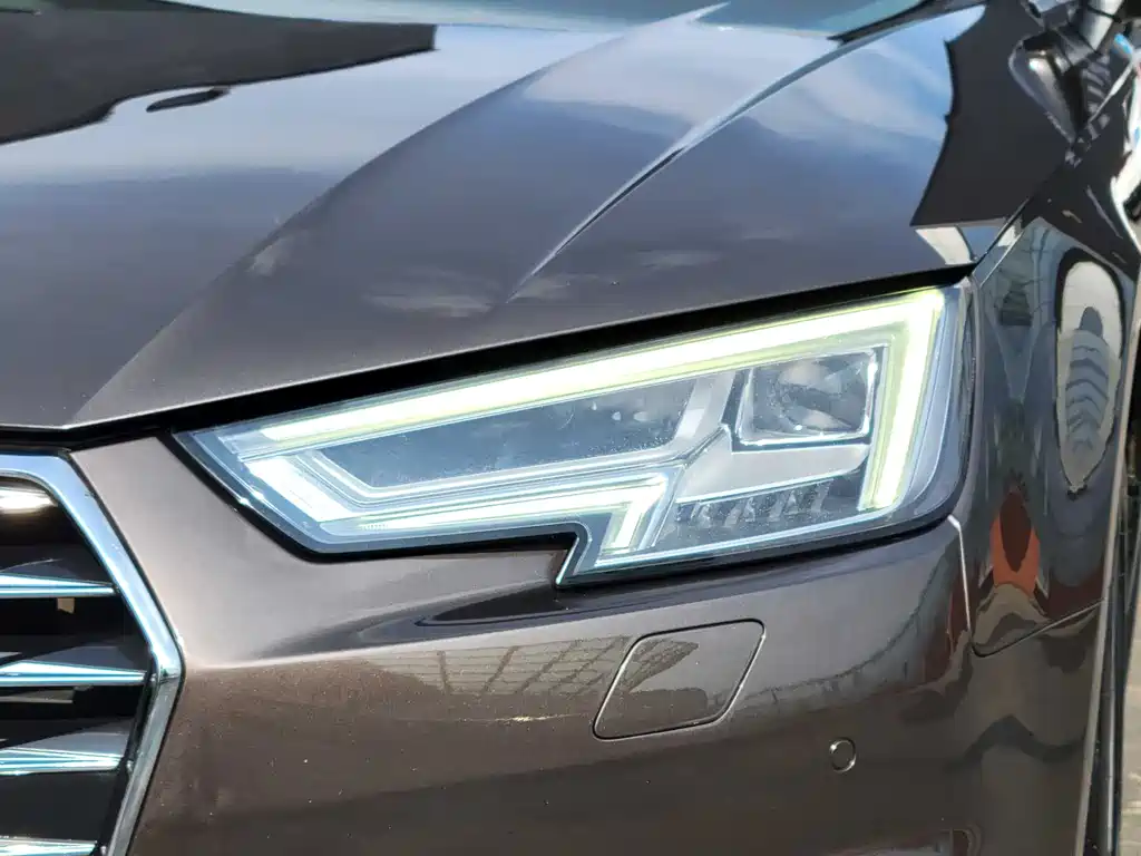 Audi A4L 2017 Plus 40 TFSI Fashion купить на сайте DeffCars