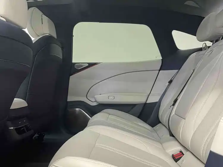 Jikrypton 007 2025 four-wheel drive smart driving version 75kWh купить на сайте DeffCars