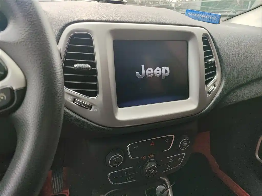 Compass 2019 220T Automatic Joy Edition купить на сайте DeffCars