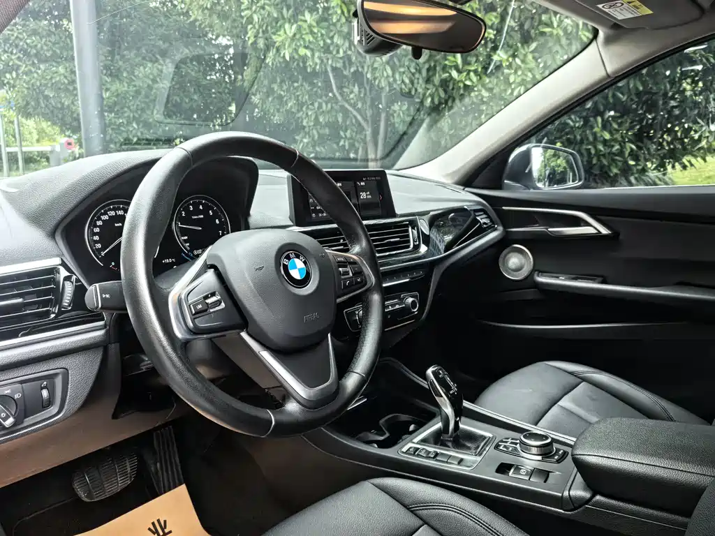 BMW 1 Series 2021 120i M Sports Edition купить на сайте DeffCars