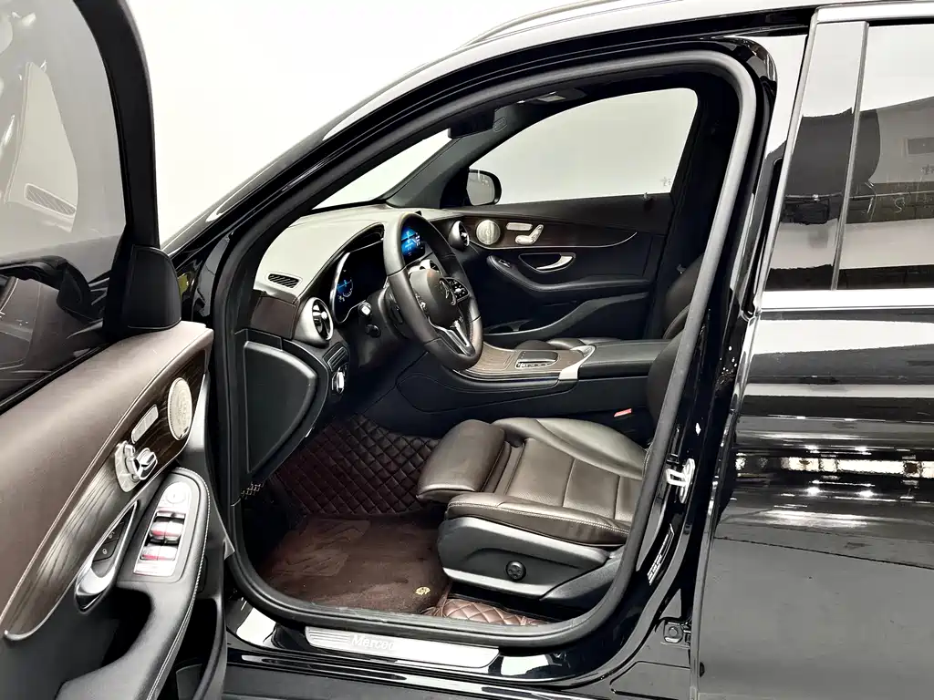 Mercedes-Benz GLC 2022 facelift GLC 260 L 4MATIC luxury model купить на сайте DeffCars