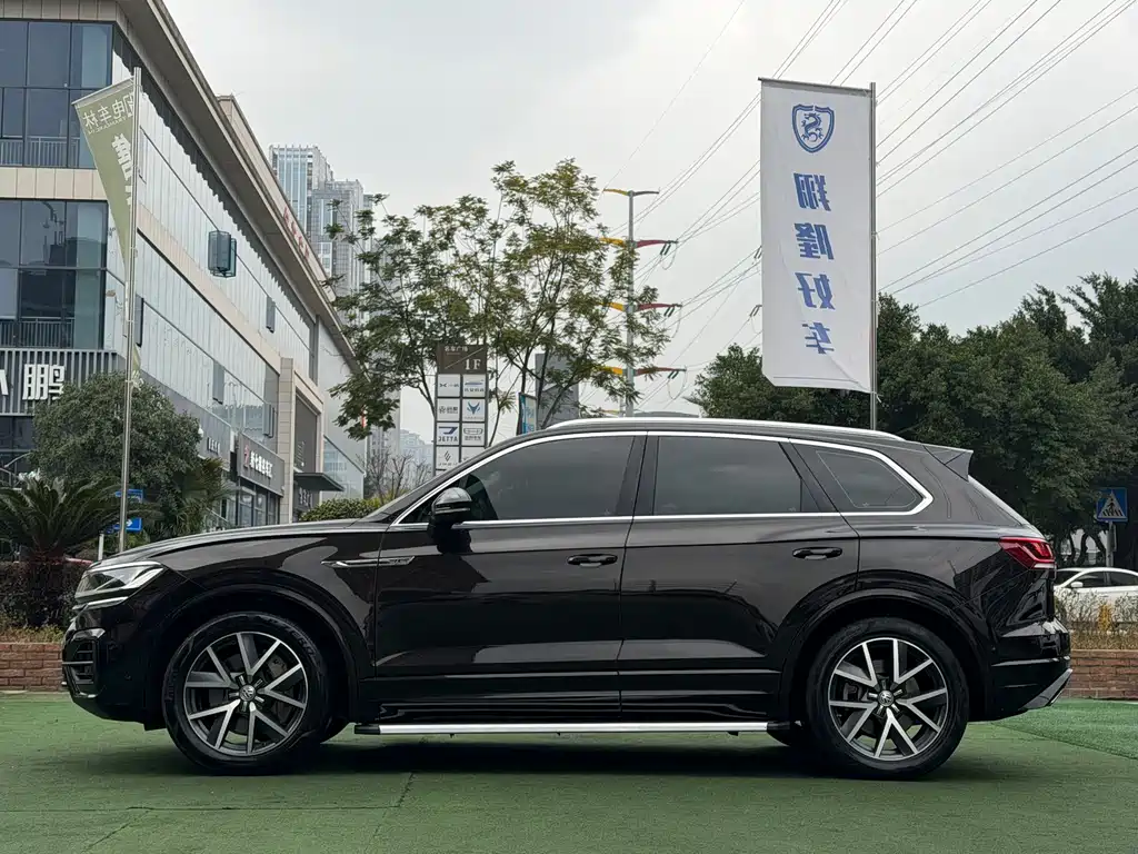 Touareg 2019 3.0TSI Ruifeng Edition National VI купить на сайте DeffCars