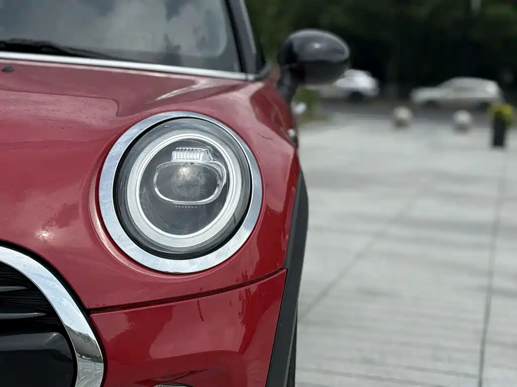 MINI 2018 1.5T COOPER Classic купить на сайте DeffCars