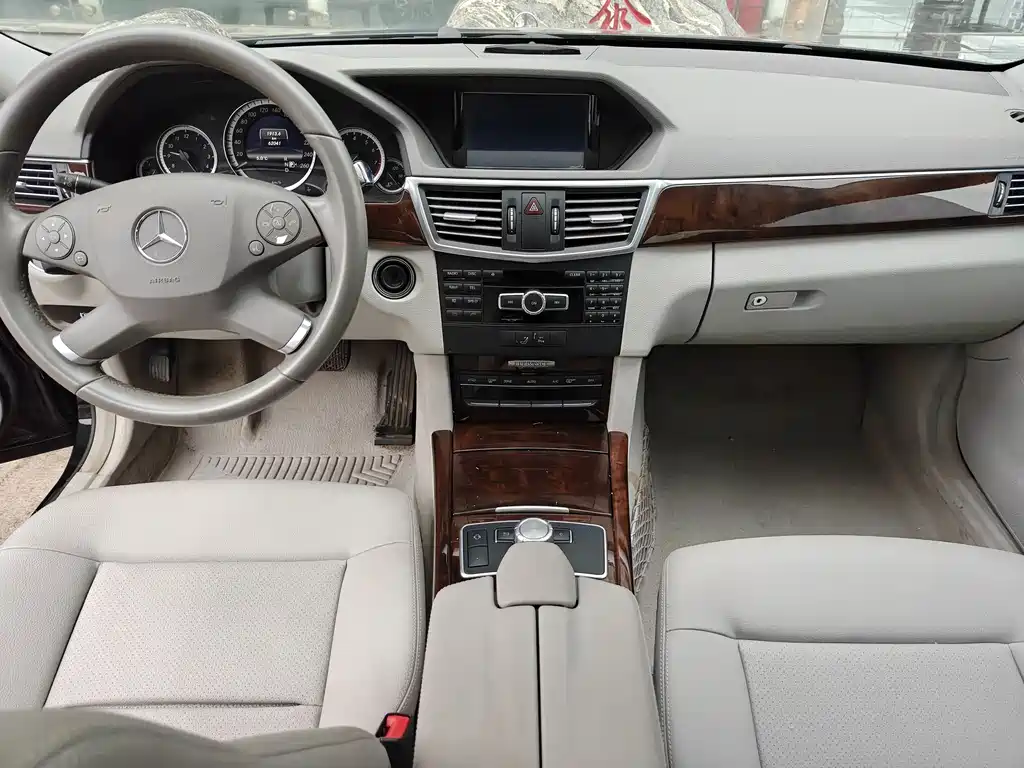 Mercedes-Benz E-Class 2013 E 260 L CGI Elegant купить на сайте DeffCars