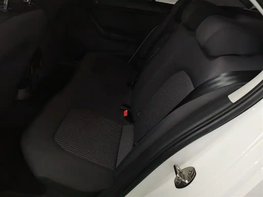 Santana 2018 1.5L Manual Fashion Edition купить на сайте DeffCars