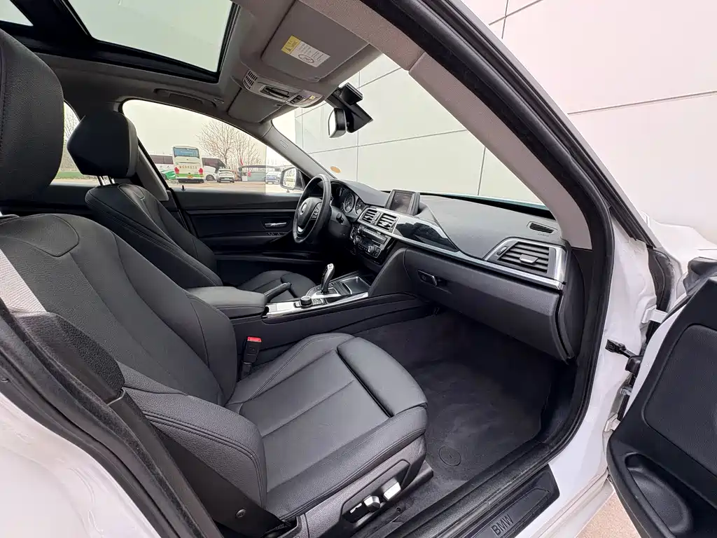 BMW 3 Series GT 2018 320i Fashion Model купить на сайте DeffCars