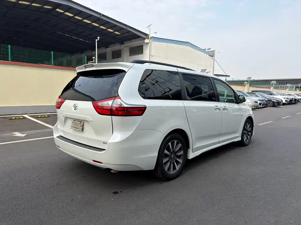 SIENNA 2015 3.5L 2WD L купить на сайте DeffCars