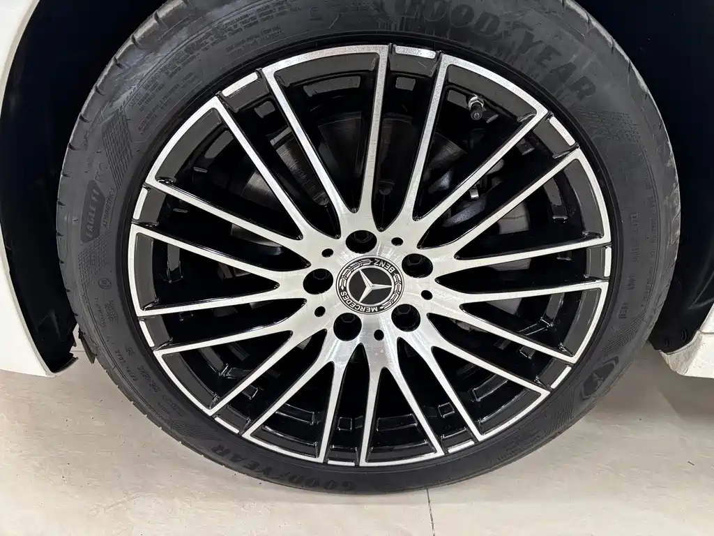 Mercedes-Benz C-Class 2024 facelift C 260 L sports version купить на сайте DeffCars