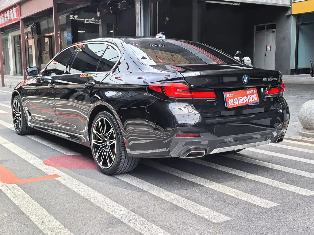BMW 5 Series 2022 525Li M Sports Package купить на сайте DeffCars