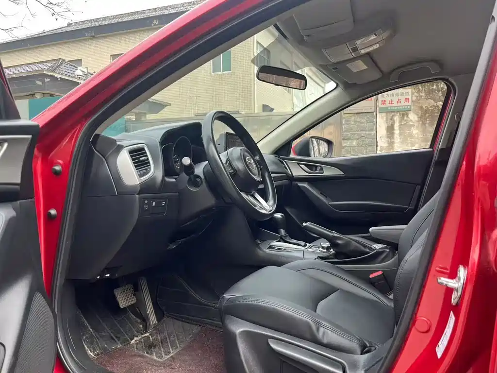 Mazda3 Angkesela 2017 Sedan 1.5L Automatic Comfort Type National VI купить на сайте DeffCars