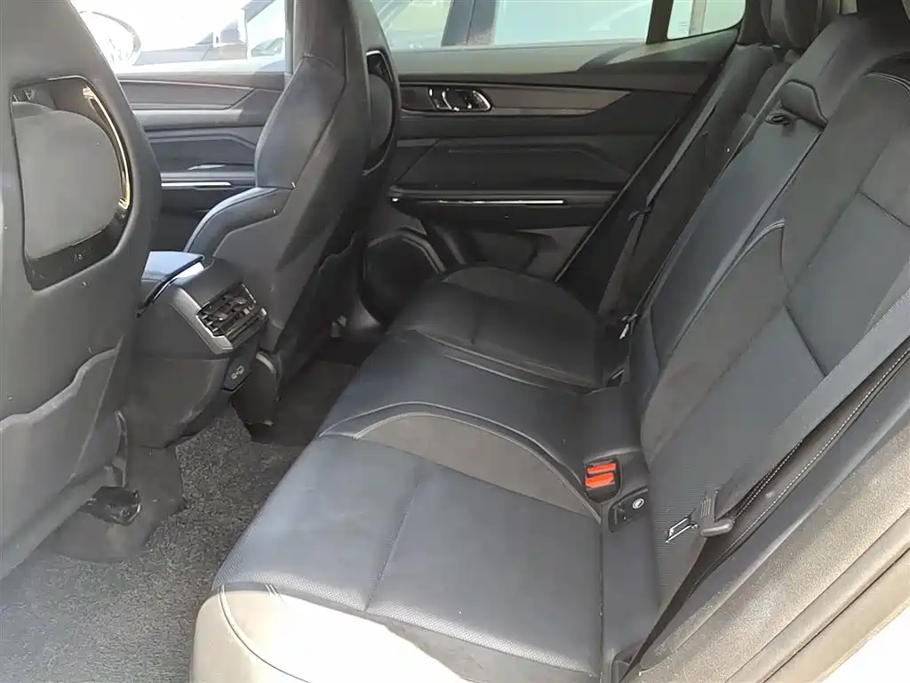 Lynk & Co 01 2023 1.5TD EM-F PM купить на сайте DeffCars