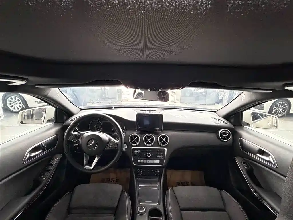Mercedes-Benz A-Class (imported) 2017 facelift A 200 dynamic type купить на сайте DeffCars
