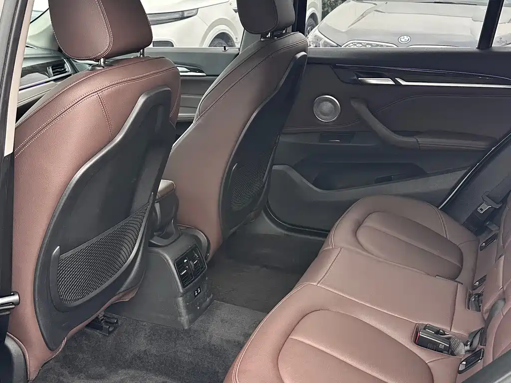 BMW X1 2021 xDrive25Li Exclusive Model купить на сайте DeffCars