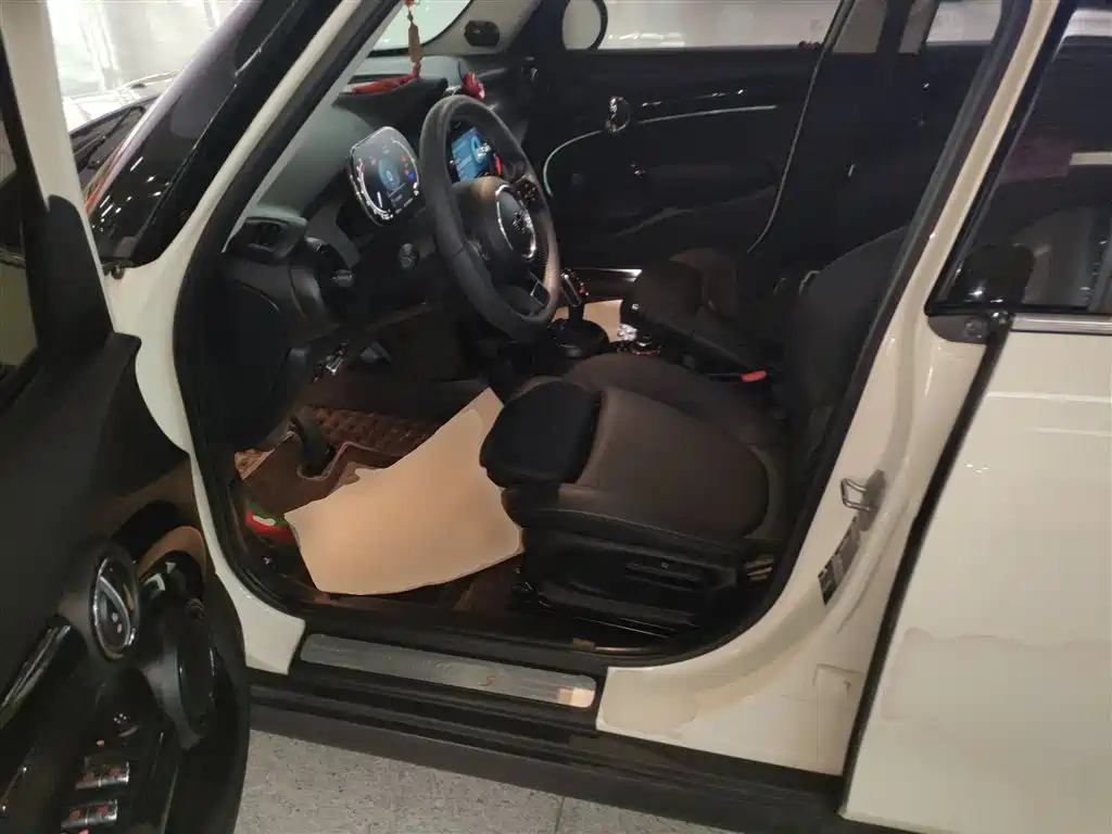 MINI 2022 2.0T COOPER S Classic Five-Door Edition купить на сайте DeffCars