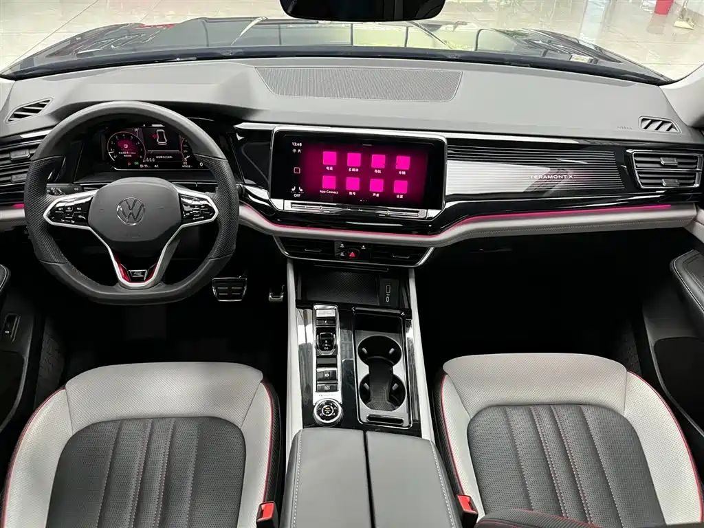 Touron 2023 Touron X facelift 380TSI four-wheel drive luxury version купить на сайте DeffCars