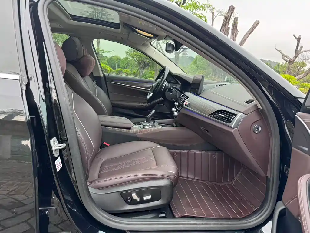 BMW 5 Series 2021 facelift 530Li leading model luxury package купить на сайте DeffCars