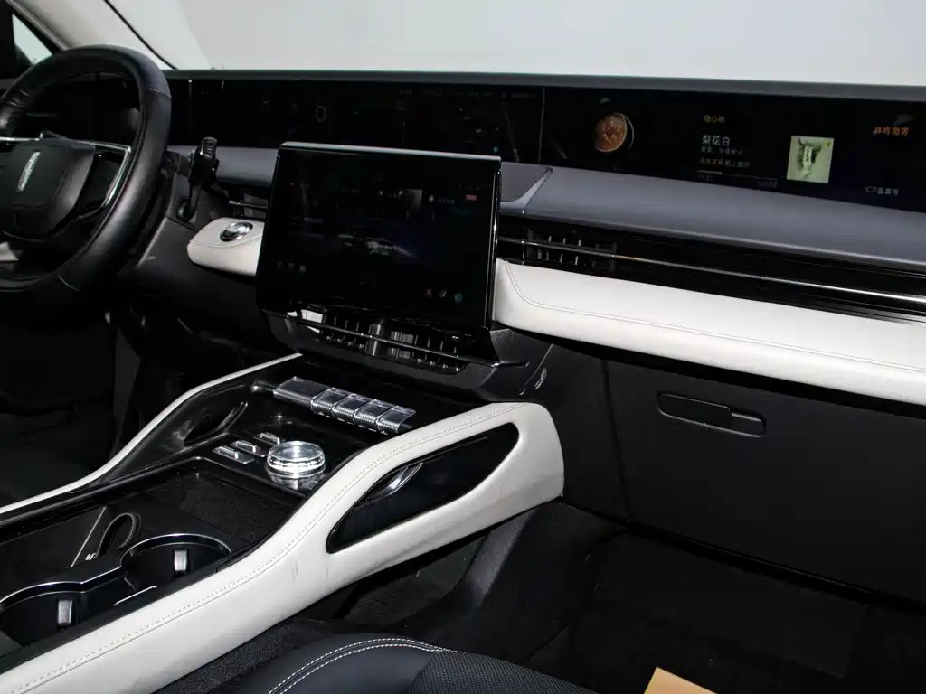 Voyager 2023 2.0T four-wheel drive premium version купить на сайте DeffCars