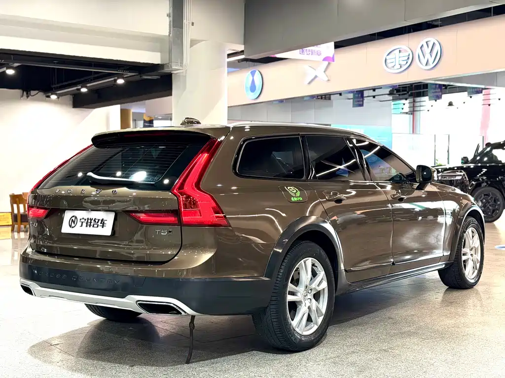 Volvo V90 2017 Cross Country T5 AWD Zhiyuan Edition купить на сайте DeffCars