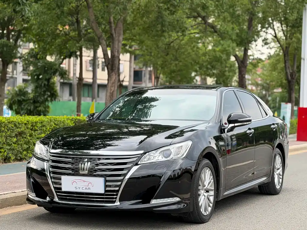 Crown 2017 2.0T Sports Edition купить на сайте DeffCars