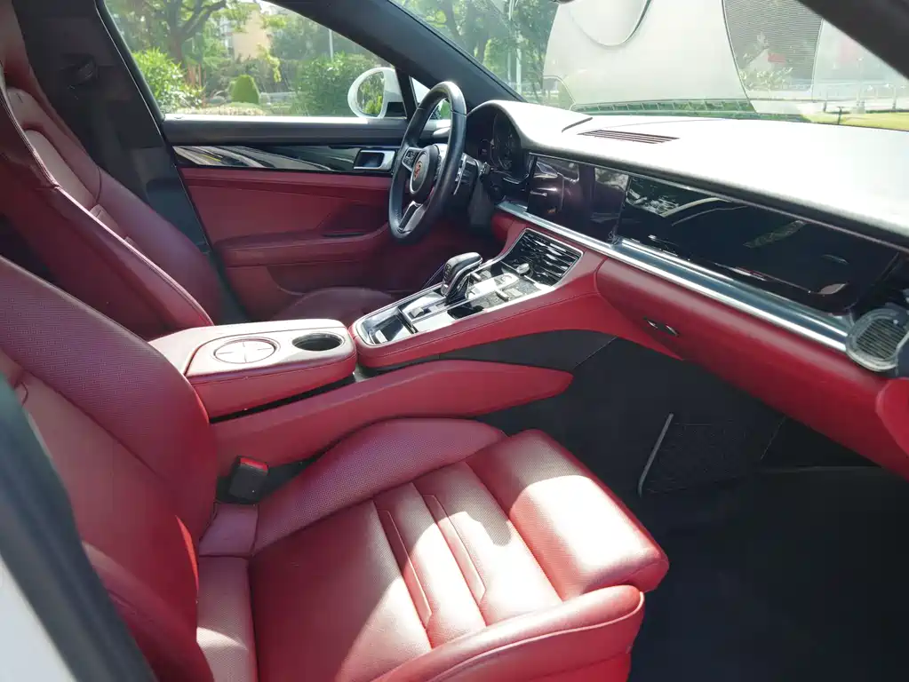 Panamera 2017 Panamera 4 Executive Extended Edition 3.0T купить на сайте DeffCars