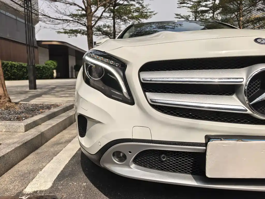 Mercedes-Benz GLA 2016 GLA 220 4MATIC Fashion Model купить на сайте DeffCars