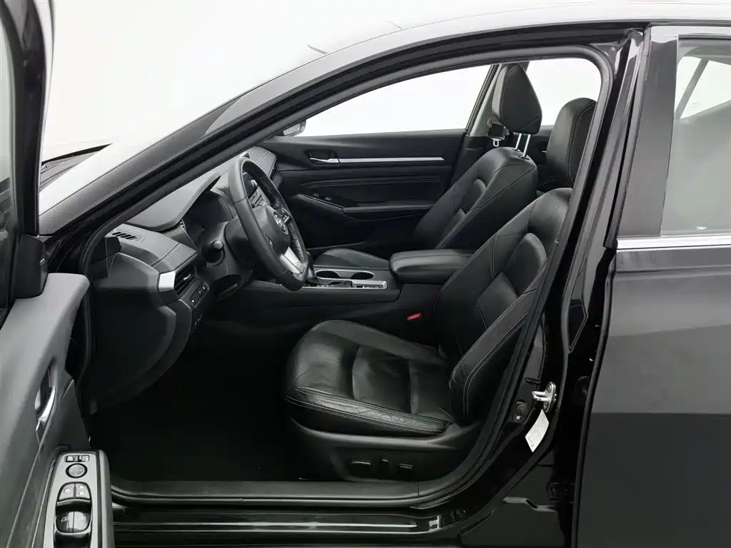 Teana 2019 2.0L XL Upper Smart Travel Edition купить на сайте DeffCars