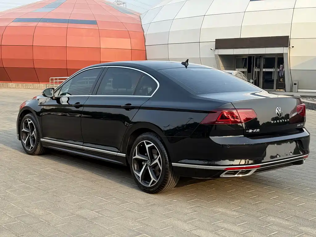 Magotan 2023 2 million commemorative edition 330TSI DSG leading model купить на сайте DeffCars