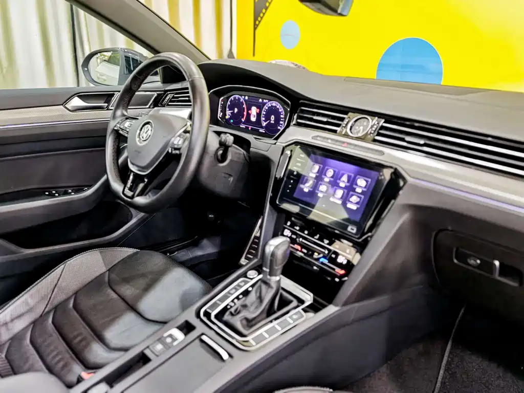 FAW-Volkswagen CC 2020 330TSI Charming Edition National VI купить на сайте DeffCars