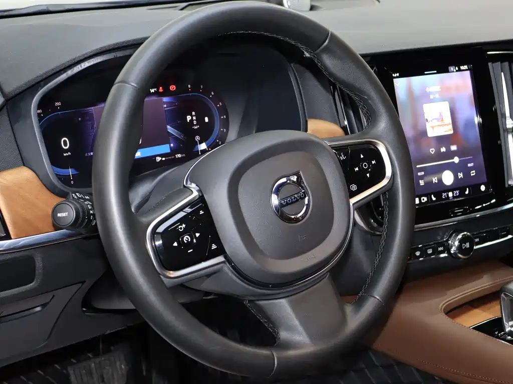 Volvo S90 2024 B5 Zhiyi Luxury Edition купить на сайте DeffCars
