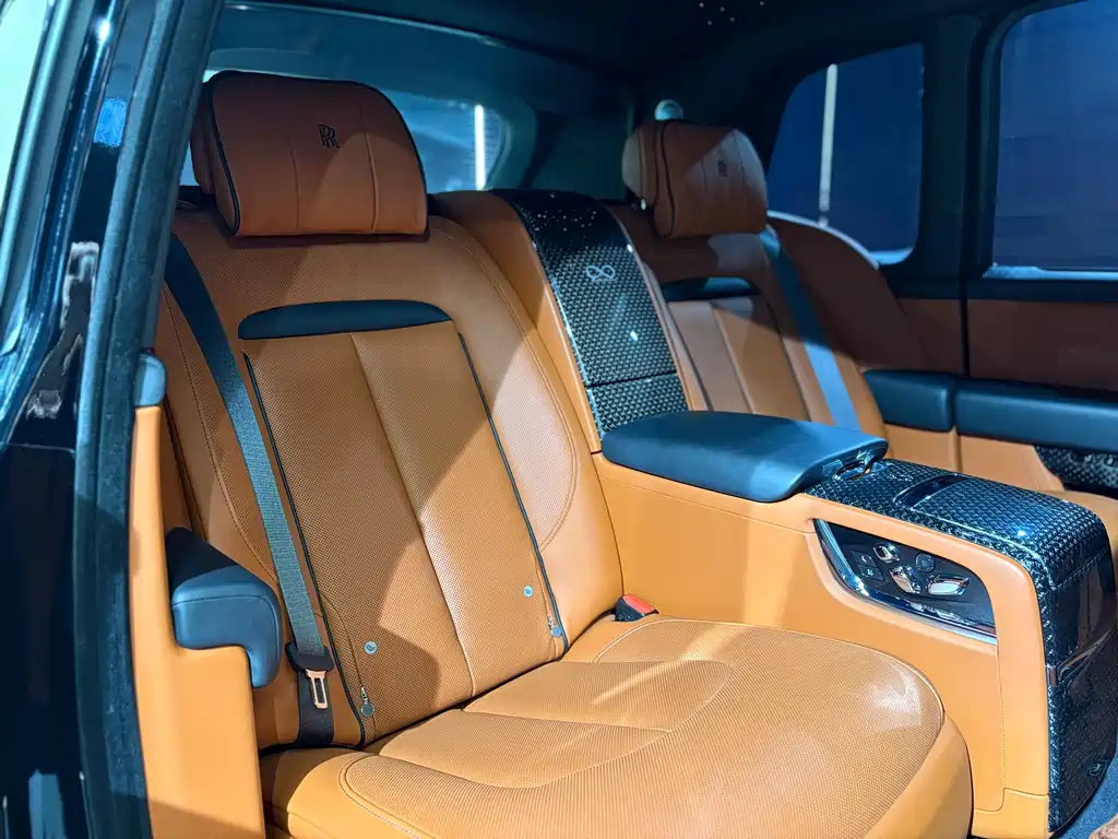 Cullinan 2018 four-seat version купить на сайте DeffCars