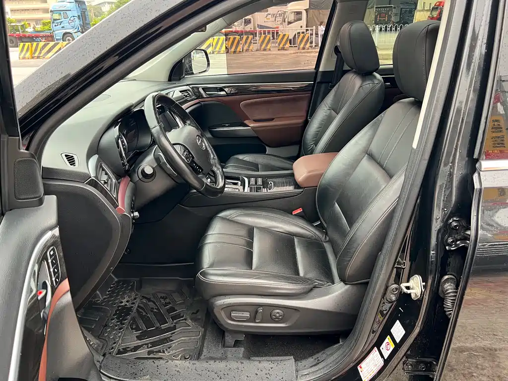 Trumpchi GS8 2017 320T 2WD Luxury Connected Edition (seven seats) купить на сайте DeffCars