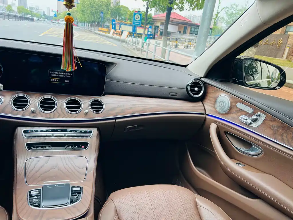 Mercedes-Benz E-Class 2022 E 300 L Luxury Model купить на сайте DeffCars