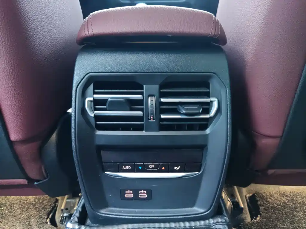 BMW 3 Series 2022 320i Sports Package купить на сайте DeffCars