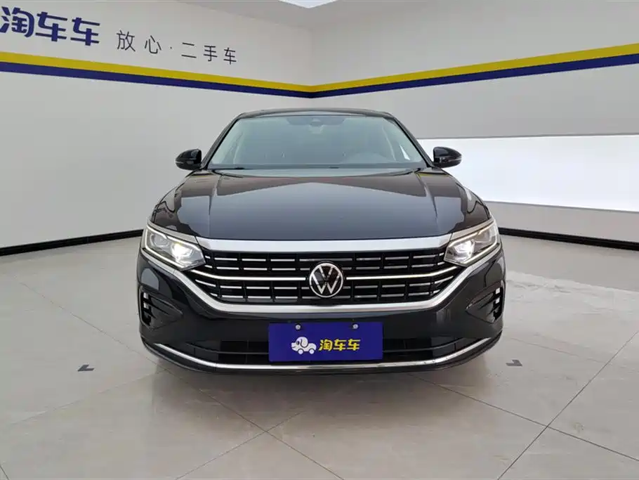 Passat 2022 330TSI Deluxe Edition купить на сайте DeffCars