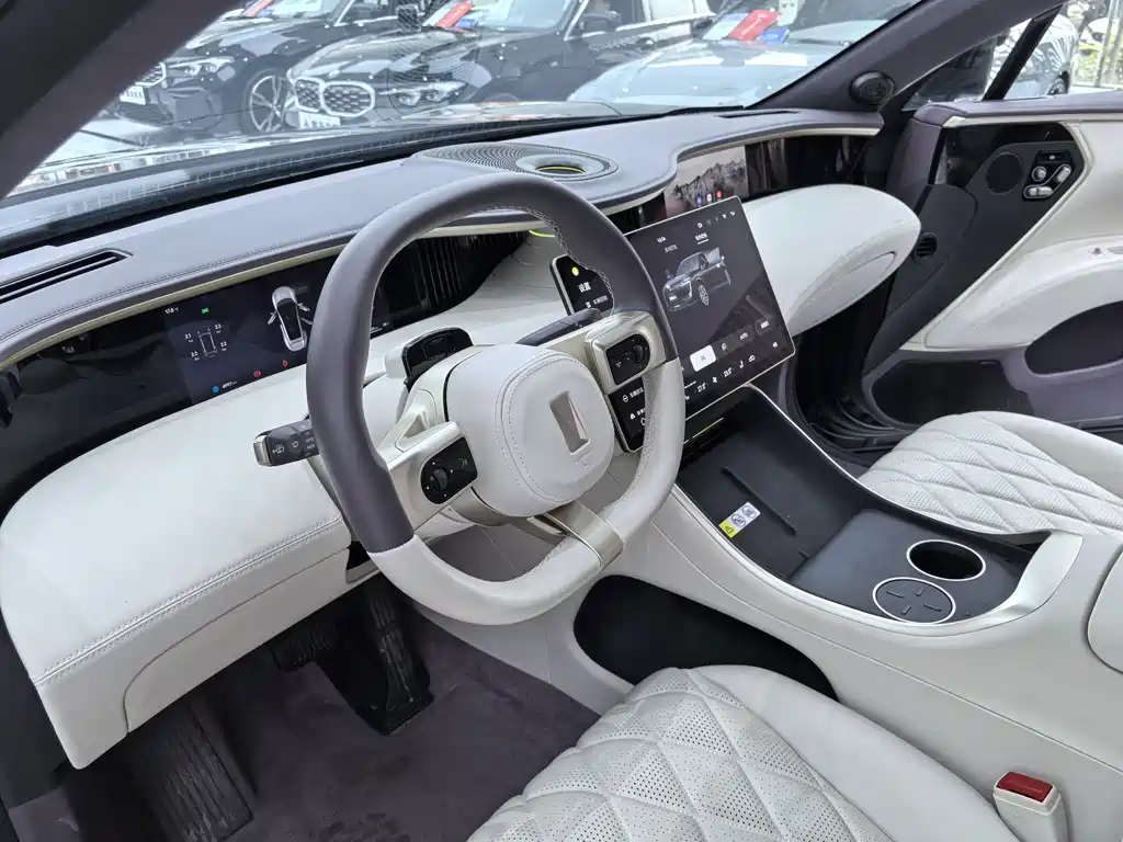 Avita 11 2025 Dark Knight Edition купить на сайте DeffCars